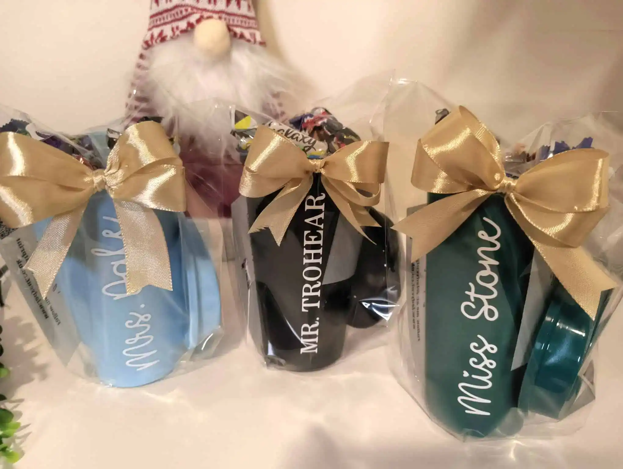 Personalised Coffee Cups with Lids, for Teacher’s gift , Parties, Party bag, and Events – Pack 10/20 – Sorted colours