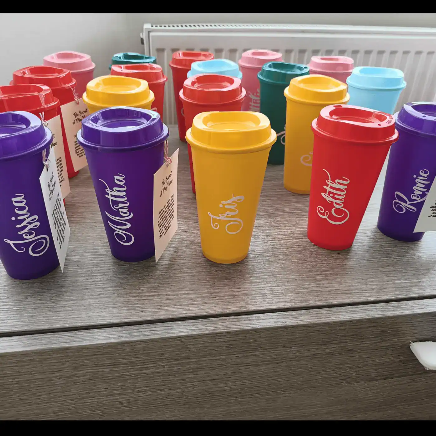 BUNDLE – 15 NAMES – up to 12cm – Vinyl decal sticker personalised – for cups, balloons, party bags, personalisation